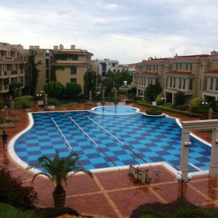 Flores Garden Apartment M Chernomorets Buitenkant foto